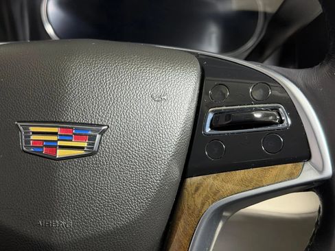 Used 2019 Cadillac Escalade Luxury AWD/4WD image 39