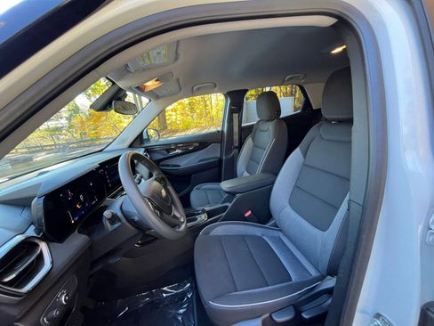 Used 2025 Chevrolet TrailBlazer LT image 23