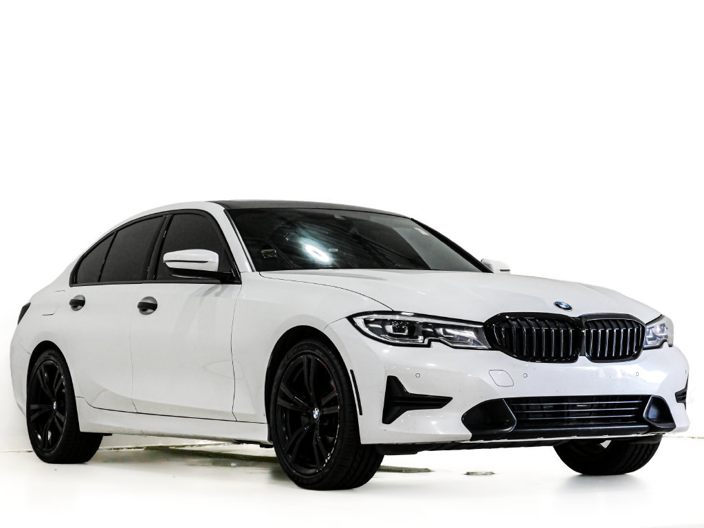 Used 2020 BMW 330i xDrive Sedan w/ Convenience Package AWD/4WD image 1
