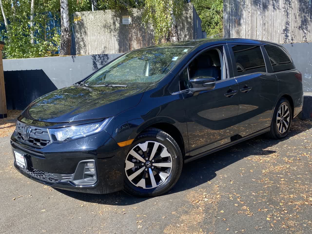 Used 2025 Honda Odyssey EX-L image 1