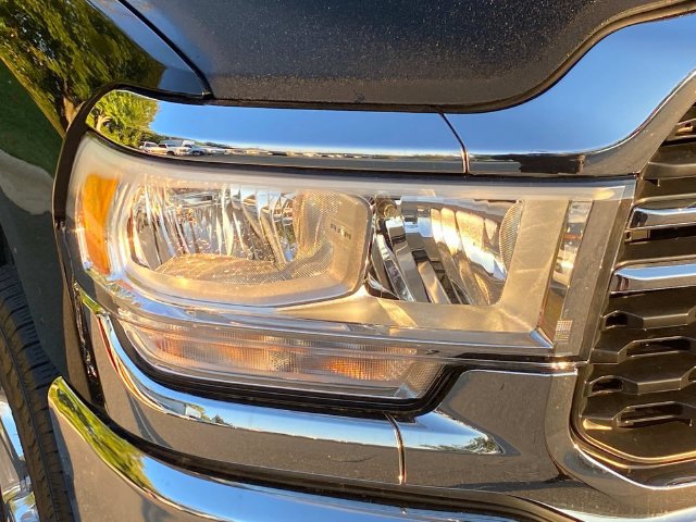 Used 2024 RAM 2500 Big Horn AWD/4WD image 4