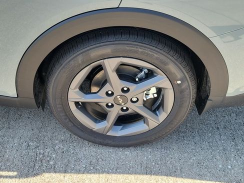New 2026 Kia K4 FWD image 35