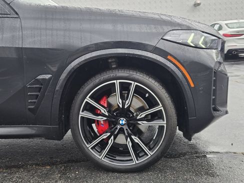 Used 2025 BMW X5 xDrive40i w/ M Sport Package AWD/4WD image 9