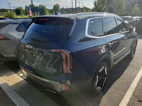 Used 2025 Kia Telluride EX FWD image 4