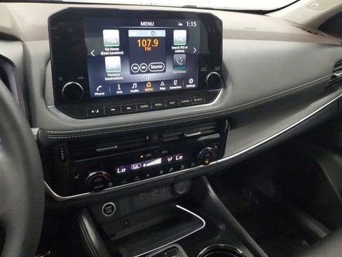 Used 2021 Nissan Rogue Platinum FWD image 28