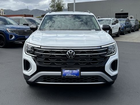 New 2026 Volkswagen Atlas Peak Edition AWD/4WD image 3