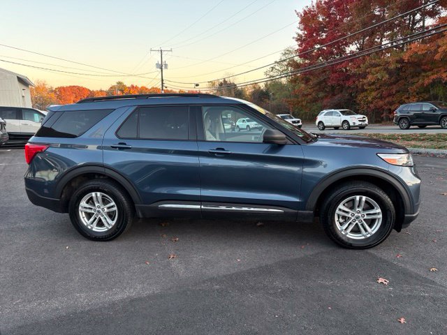 Used 2020 Ford Explorer XLT w/ Equipment Group 202A AWD/4WD image 2