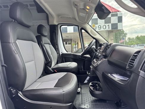 Used 2025 RAM ProMaster 2500 w/ Convenience Group FWD image 25
