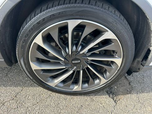 Used 2020 Lincoln Aviator Reserve w/ Equipment Group 202A AWD/4WD image 14