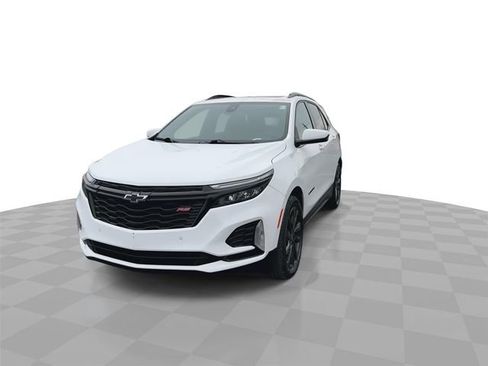 Certified 2023 Chevrolet Equinox RS image 3