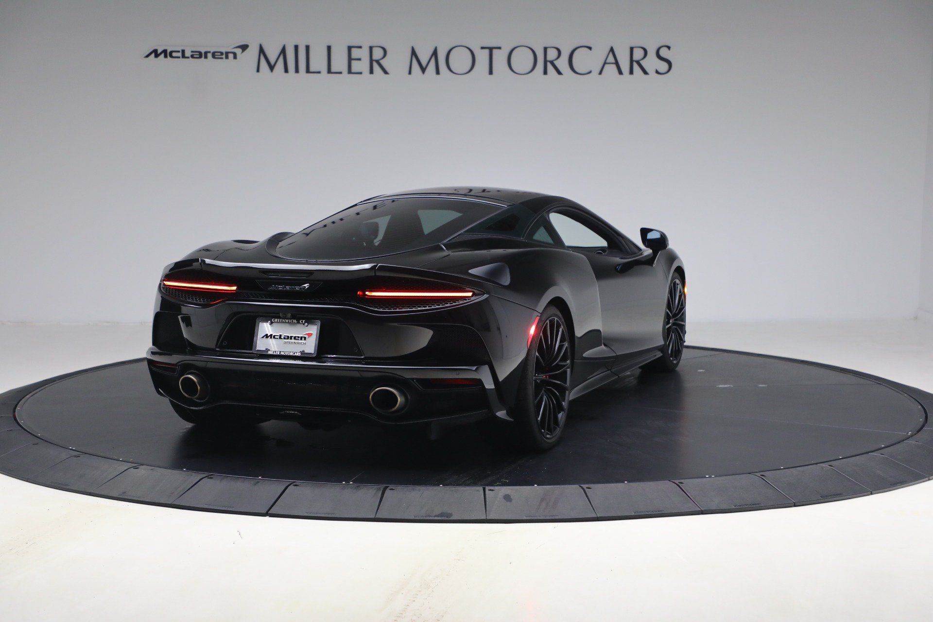 Used 2023 McLaren GT RWD image 7