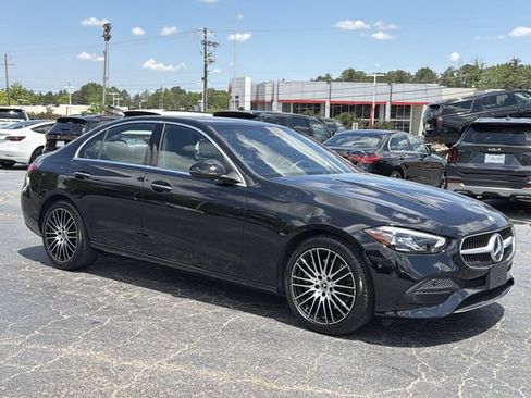 Used 2025 Mercedes-Benz C 300 Sedan image 8