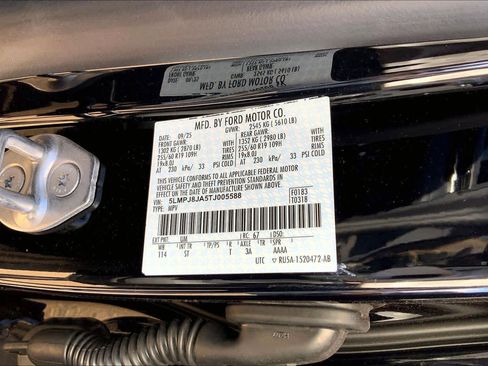 New 2026 Lincoln Nautilus Premier image 21