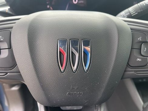 Used 2025 Buick Envista Preferred w/ Convenience II Package image 19