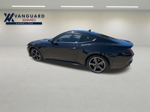 Used 2024 Ford Mustang Coupe image 7