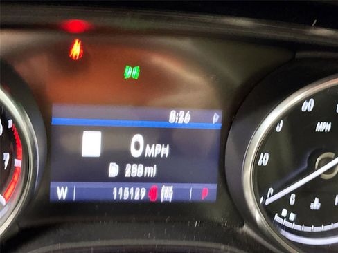 Used 2021 Buick Encore GX Essence w/ Advanced Technology Package image 3