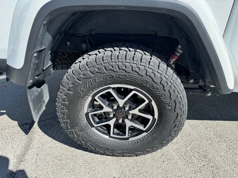 Used 2020 Jeep Gladiator Rubicon AWD/4WD image 8