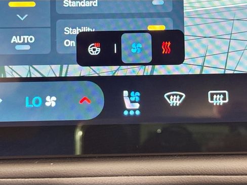 Used 2024 Rivian R1S Adventure image 24