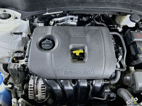 Used 2024 Kia Seltos EX AWD/4WD image 30