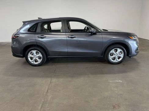 Used 2023 Honda HR-V LX image 2
