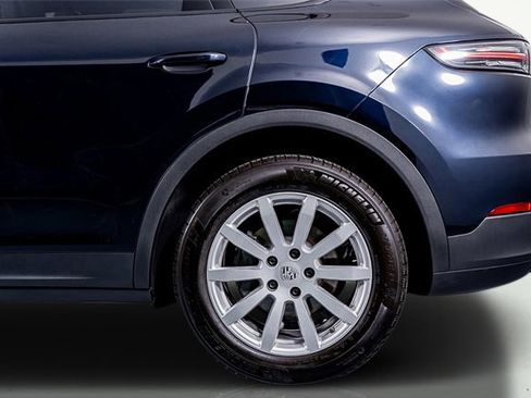 Used 2022 Porsche Cayenne S image 18