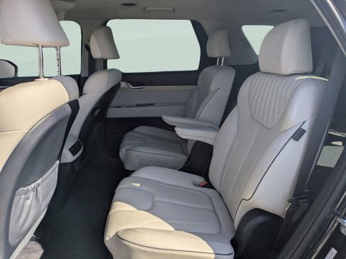 Used 2024 Hyundai Palisade Limited image 21