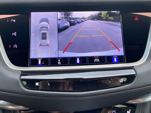 Certified 2025 Cadillac XT5 Premium Luxury w/ Technology Package AWD/4WD image 23