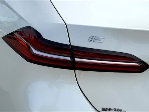 New 2024 BMW i5 eDrive40i w/ Premium Package image 14
