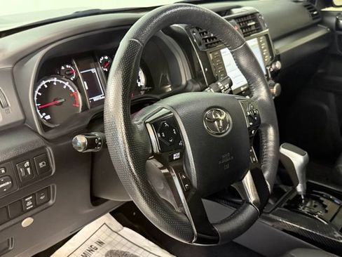 Used 2023 Toyota 4Runner TRD Off-Road Premium w/ Moonroof Package AWD/4WD image 18