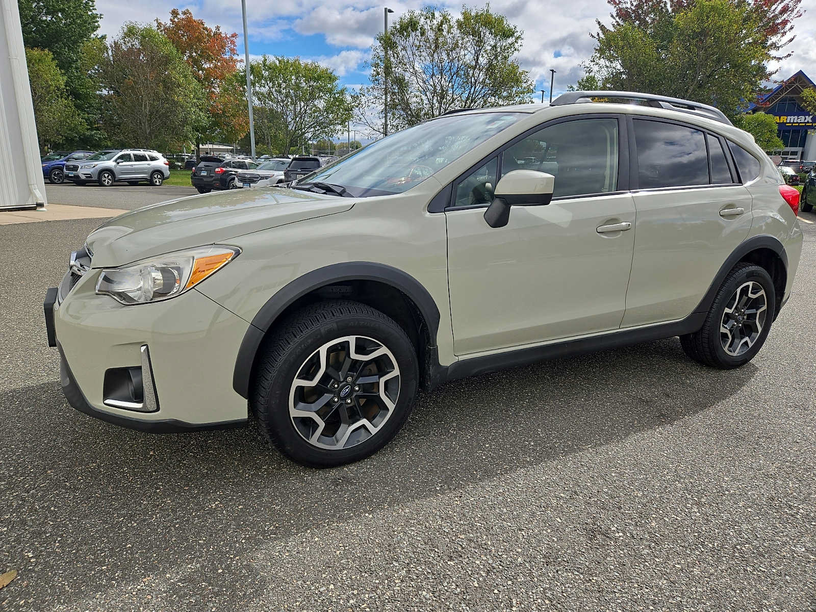 Used 2016 Subaru Crosstrek 2.0i Premium AWD/4WD image 3