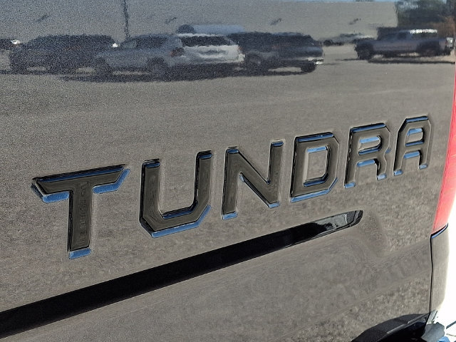 Used 2016 Toyota Tundra Limited w/ Limited Premium Package AWD/4WD image 30