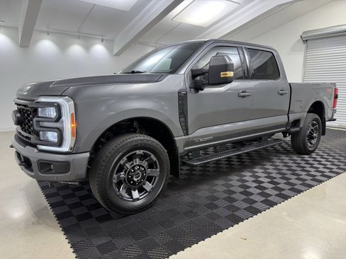 Used 2023 Ford F350 Lariat w/ Sport Appearance Package image 3