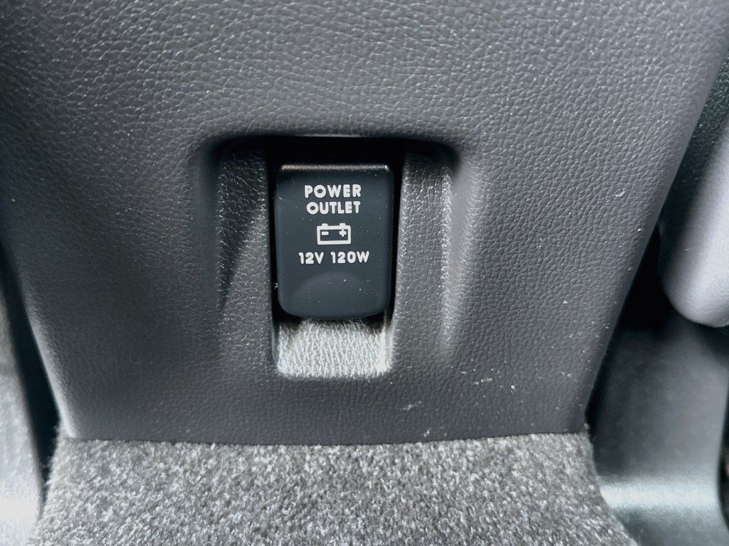 Used 2025 Mitsubishi Eclipse Cross LE AWD/4WD image 27