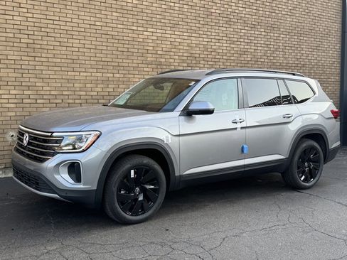 New 2026 Volkswagen Atlas SE image 28