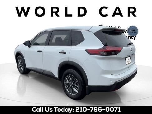 Certified 2025 Nissan Rogue S image 4