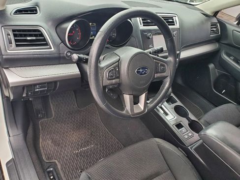 Used 2017 Subaru Outback 2.5i image 11