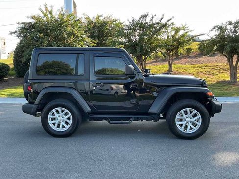 Used 2022 Jeep Wrangler Sport AWD/4WD image 6