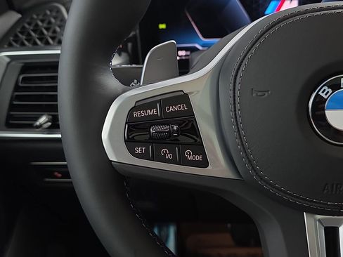 New 2026 BMW X7 M60i image 18