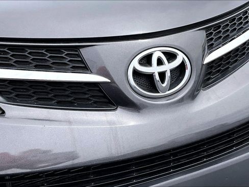 Used 2015 Toyota RAV4 LE FWD image 24
