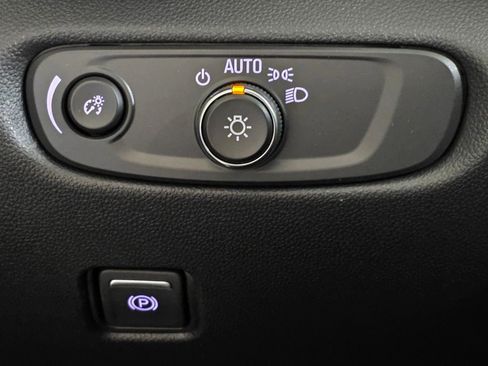 New 2026 Chevrolet Blazer LT w/ Convenience Package FWD image 33