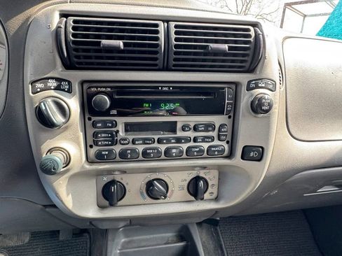 Used 2001 Ford Explorer Sport Trac 4x4 image 15