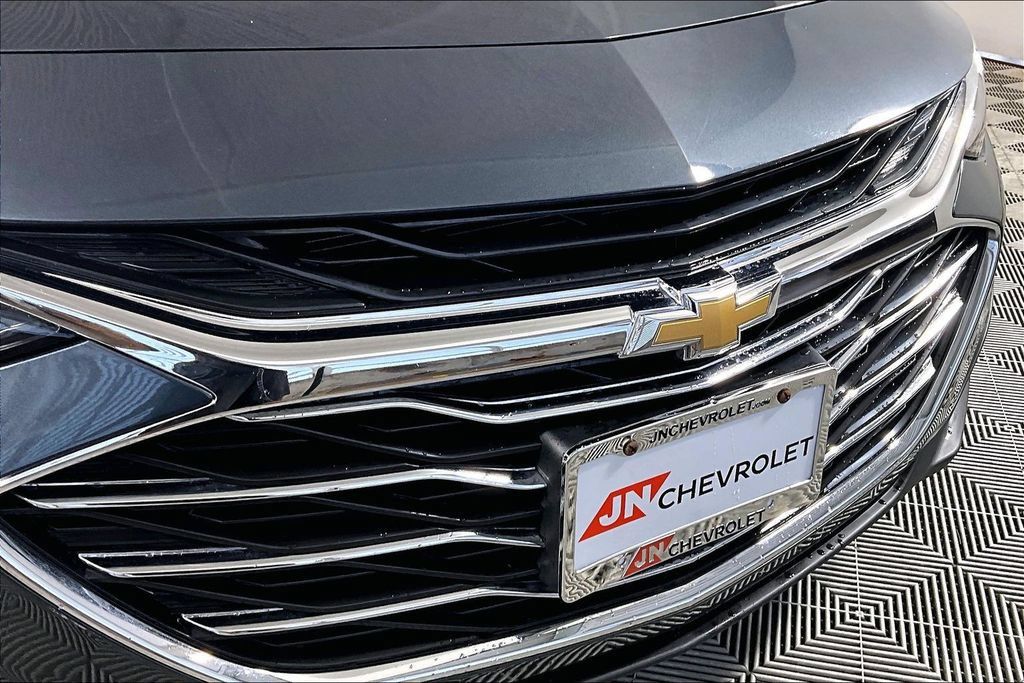 Used 2021 Chevrolet Malibu LT FWD image 29