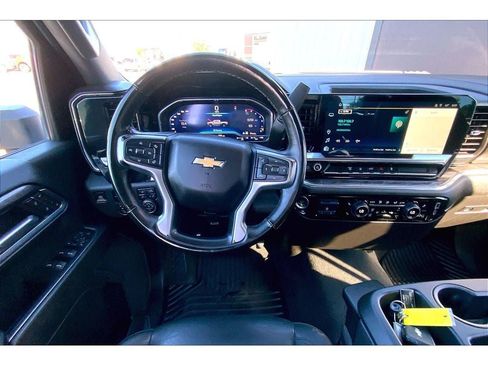 Used 2024 Chevrolet Silverado 3500 LTZ AWD/4WD image 5