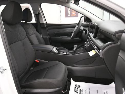 Used 2025 Hyundai Tucson SE AWD/4WD image 25