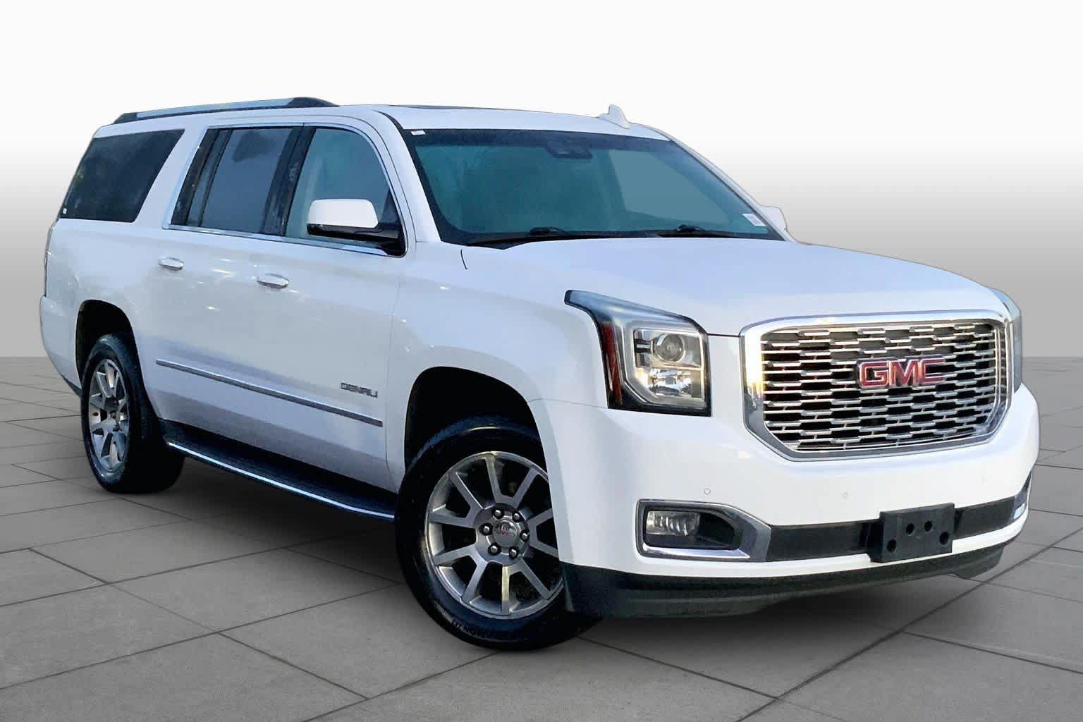 Used 2019 GMC Yukon XL Denali AWD/4WD image 3