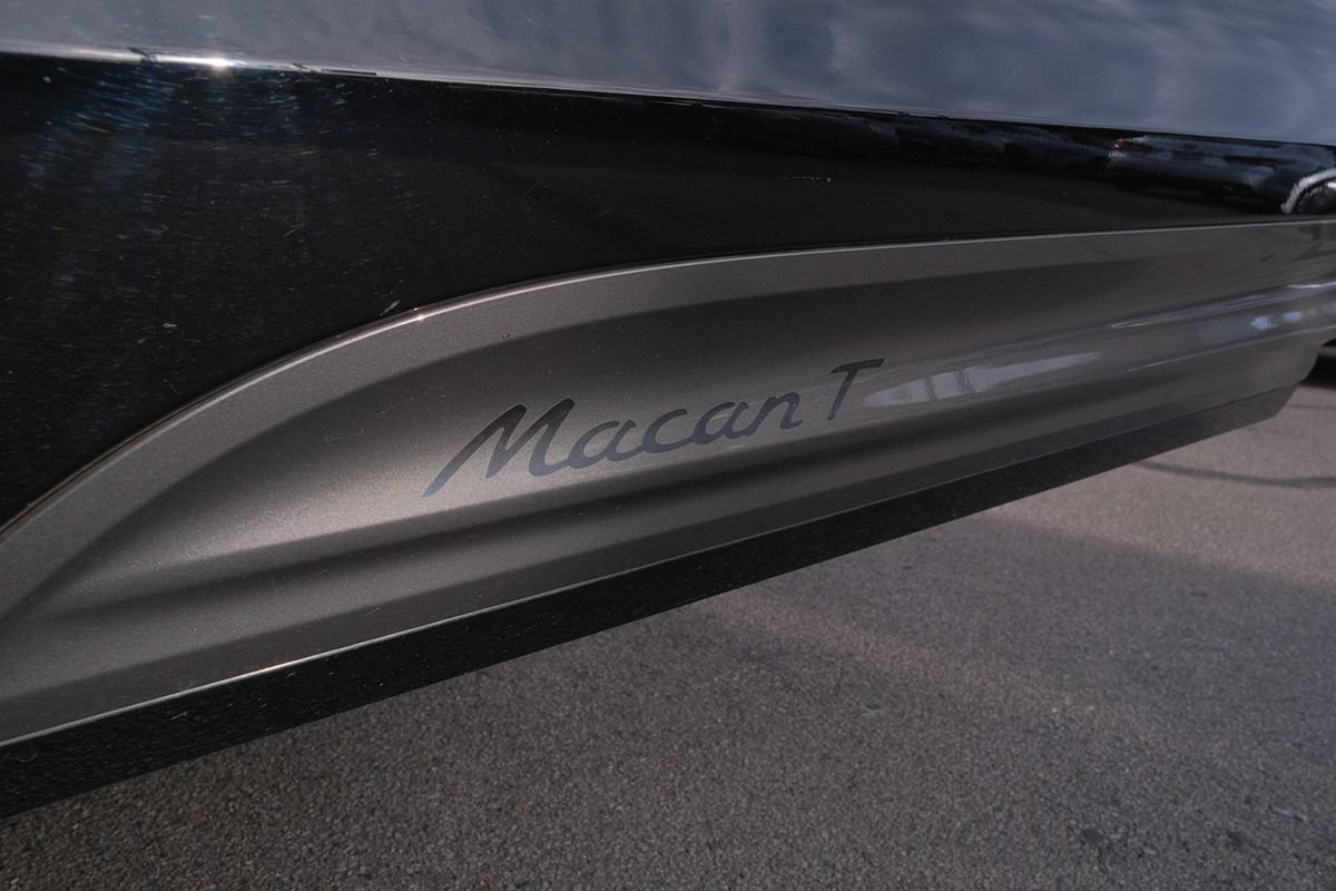 Used 2023 Porsche Macan Turbo AWD/4WD image 49