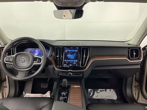 Used 2023 Volvo XC60 B5 Plus w/ Protection Package Premier FWD image 39