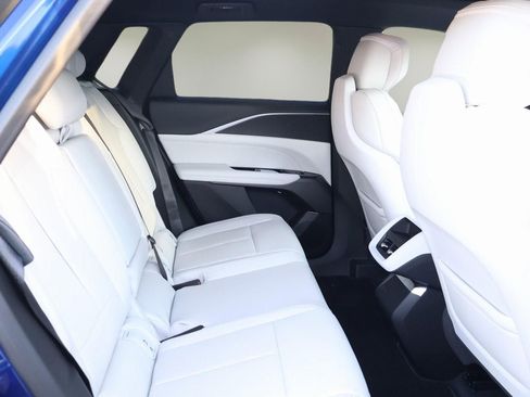 New 2026 Cadillac Lyriq Sport image 18