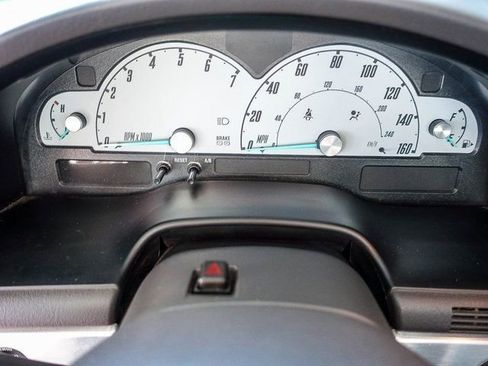 Used 2002 Ford Thunderbird RWD image 15