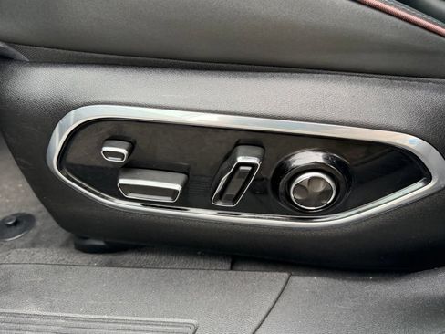 Used 2024 Jeep Wagoneer Launch Edition AWD/4WD image 22